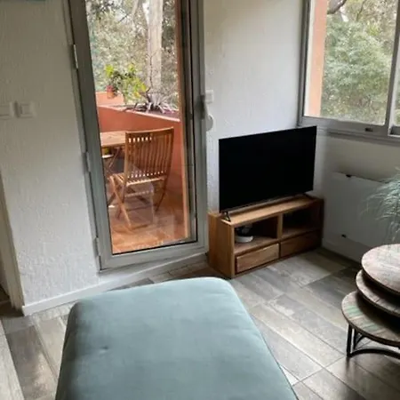 Joli T2, à 5 Min De La Apartamento