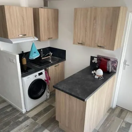 Appartement Joli T2, à 5 Min De La *